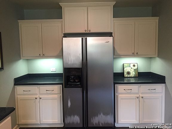 4th image of 455 Burnside Dr