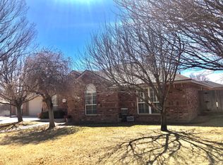 1914 Apache Dr, Dalhart, TX 79022