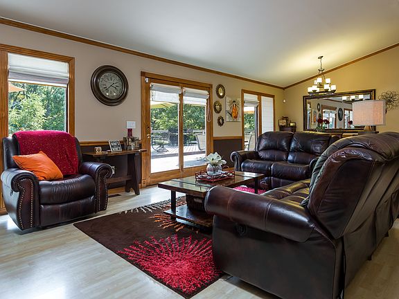 4th image of 16985 Macaw Ln