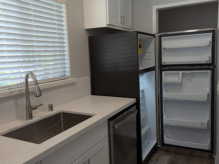 114 Tennyson Ave — Photo 3