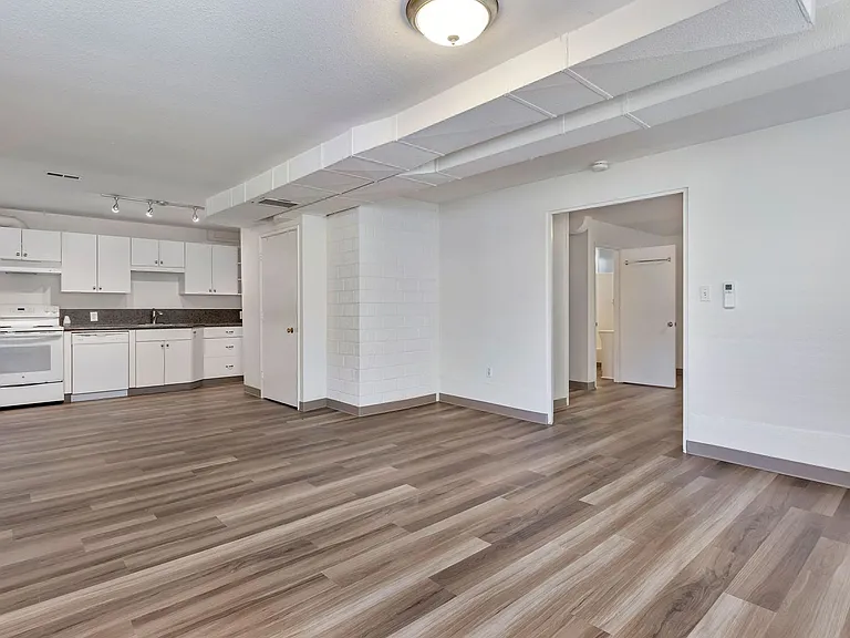 1 Bed 1 Bath in Prime NW District! — Photo 3
