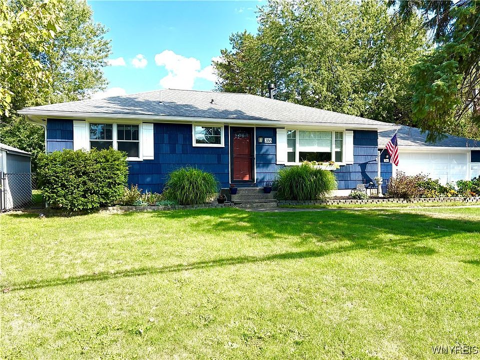 1st image of 386 Sunset Dr