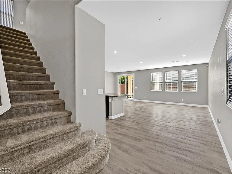 2823 Turnstone Ridge St — Photo 3