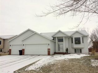 4262 43rd Ave S, Fargo, ND 58104
