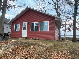 10832 Stoney Point Dr, Delton, MI 49046