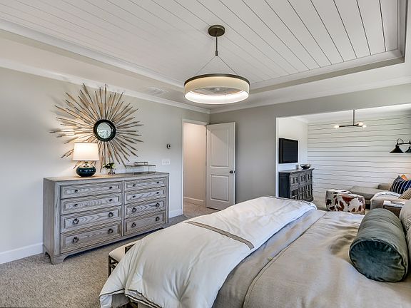 Owner s Suite with Expansive Sitting Room