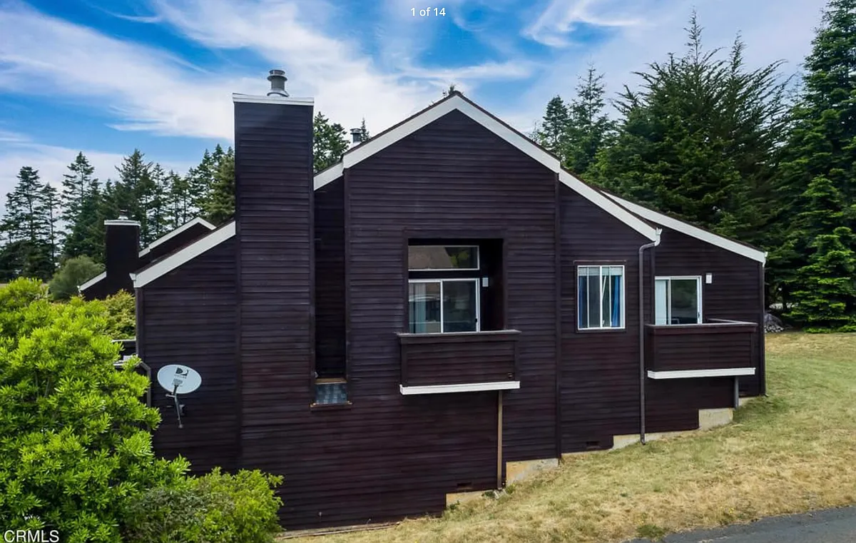 Building Photo - 44925 Suntrap Meadow Cir
