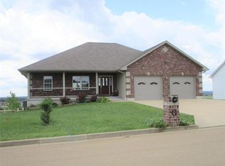 118 Buck Mountain Dr, Farmington, MO 63640