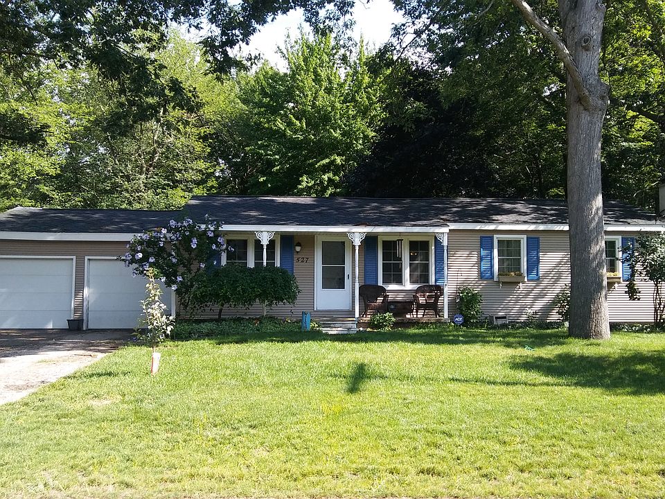 1st image of 527 Shadowood St NW