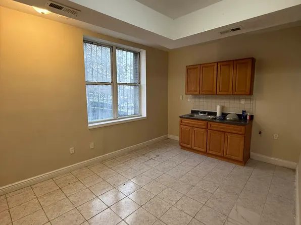 1049 Grand Concourse image 1 of 11