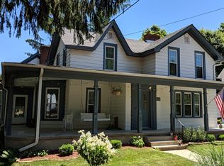 118 Center Cross St, Sycamore, IL 60178