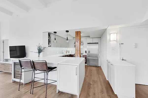 Rented by Douglas Elliman | media 15