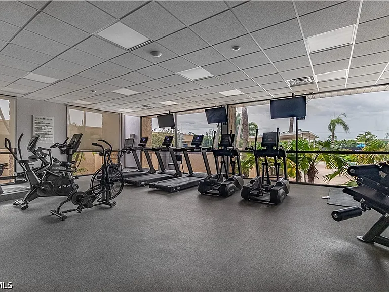 7410 Lake Breeze Dr #203 — Photo 19
