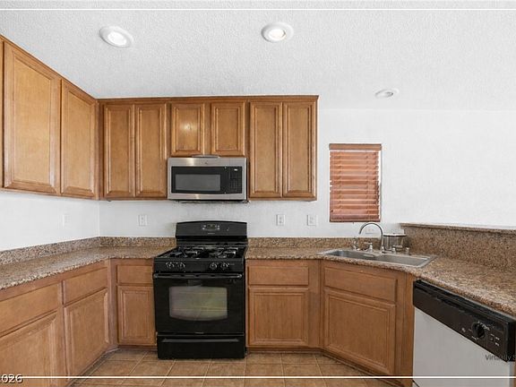 3rd image of 8536 Wildheart Ranch St