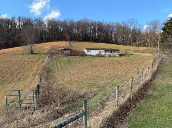 378 Doane Hollow Rd, Saltville, VA 24370