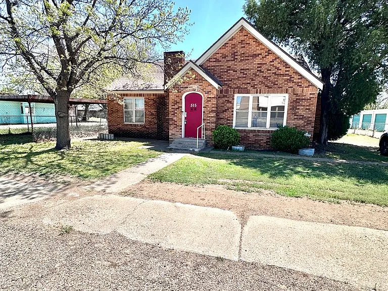 515 W Main St — Photo 2