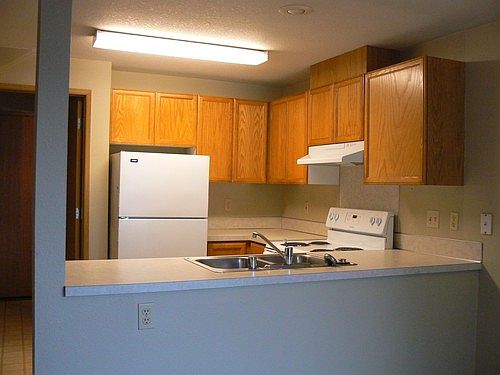 4th image of 911 SE 153rd Ave APT B