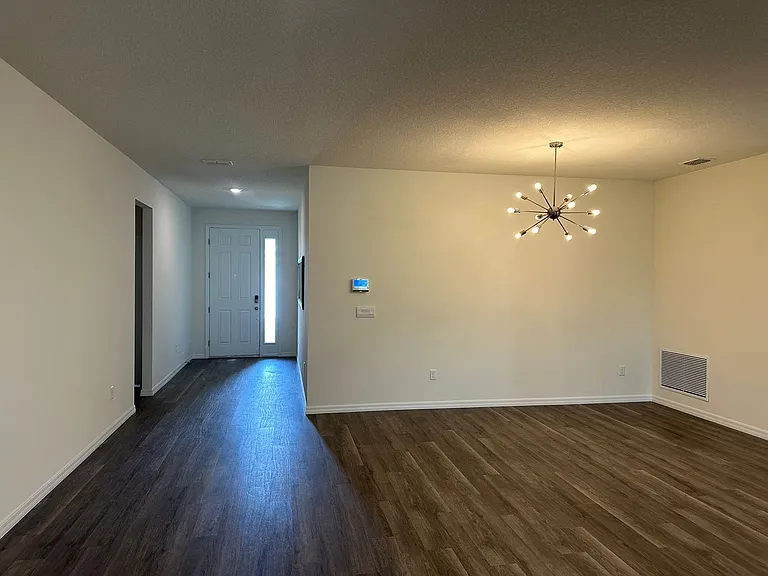 3272 Arch Ave — Photo 9