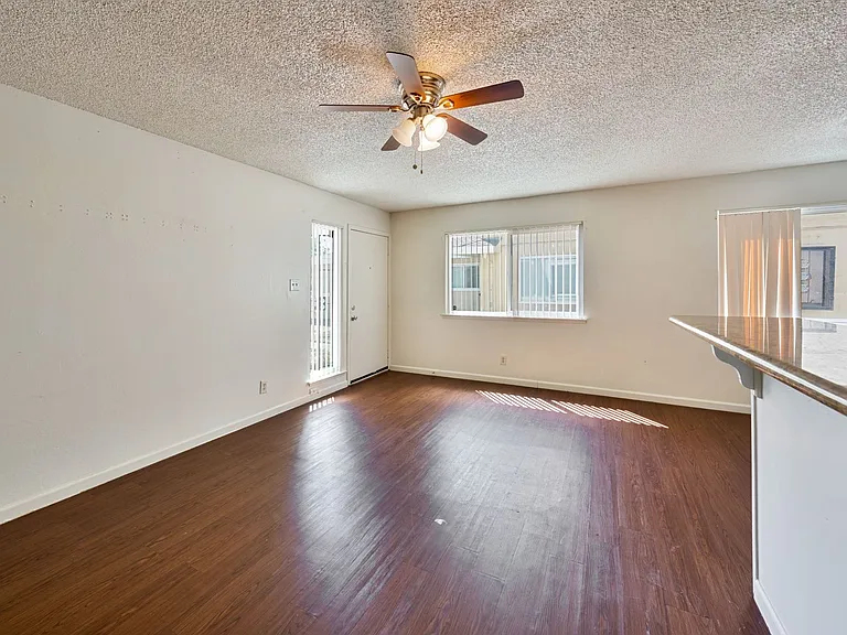7424 Franklin Blvd #3 — Photo 5