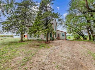 10619 N Sterling Rd, Sterling, KS 67579