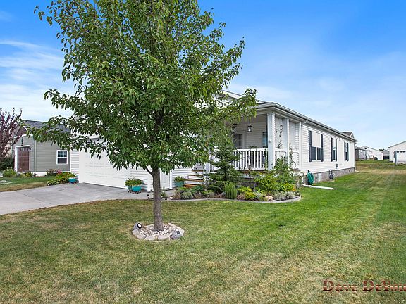 3rd image of 5218 Woodberry Ln