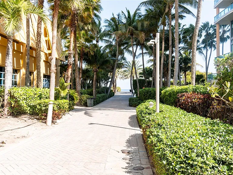 1460 Ocean Dr #309 — Photo 14