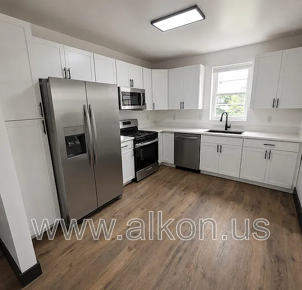 2230 Lucina Ave — Photo 5