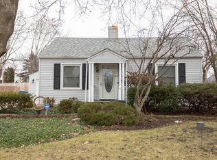 1044 Lafayette St, Aurora, IL 60505