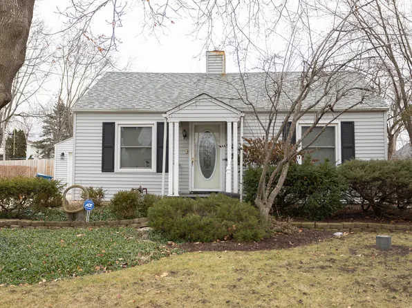 1044 Lafayette St, Aurora, IL 60505