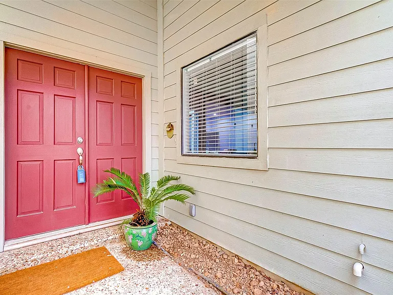 395 Rancho Bauer Dr — Photo 1