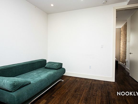 3rd image of 558 Kosciuszko St #4A