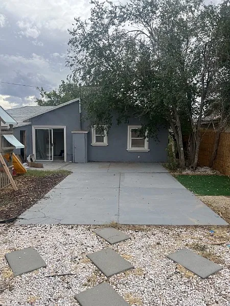 2 bed, 804 sqft, $1,900 — Photo 1