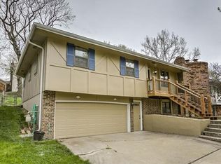 4363 N Topping Ave, Kansas City, MO 64117