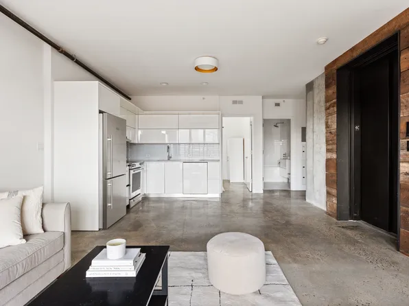 651 New York Avenue 403 image 3 of 8