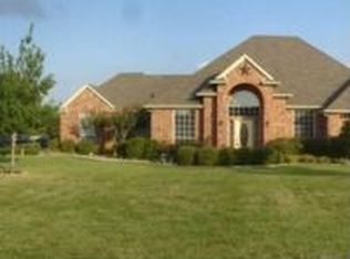 10735 E Clover Ln, Forney, TX 75126