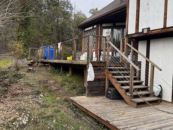 3rd image of 4196 E Evans Creek Rd