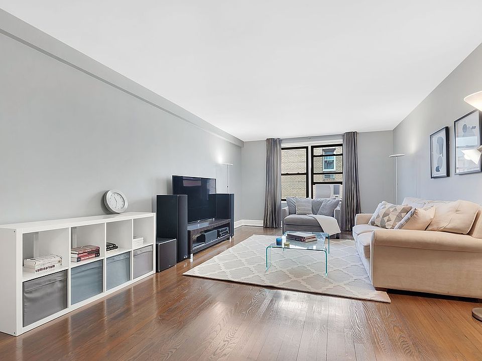 1st image of 60 E 9th St APT 518