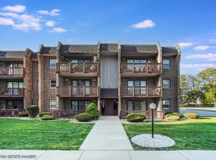 3704 215th St APT 105, Matteson, IL 60443