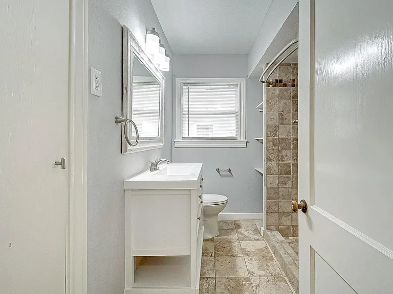 1852 Sul Ross St #1 — Photo 8