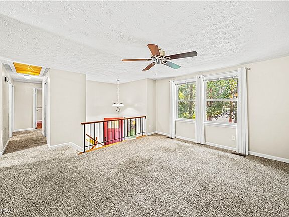 4th image of 1089 Edgewood Ave