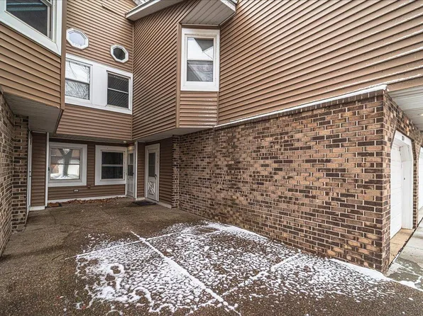 1872 Southpointe Ter #W1872, Saint Paul, MN 55122