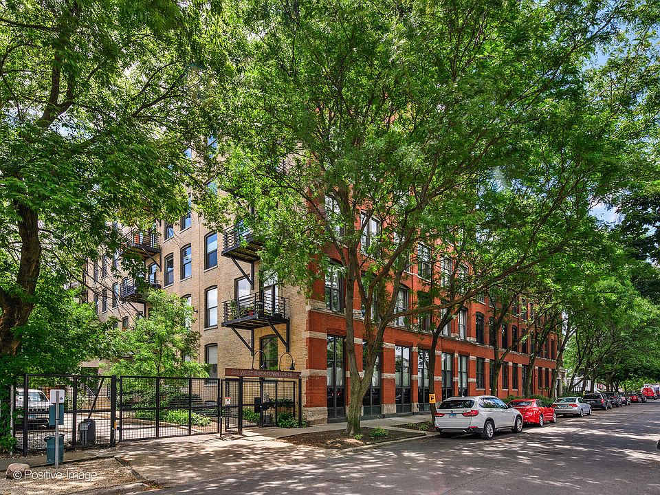 1st image of 2511 W Moffat St #401