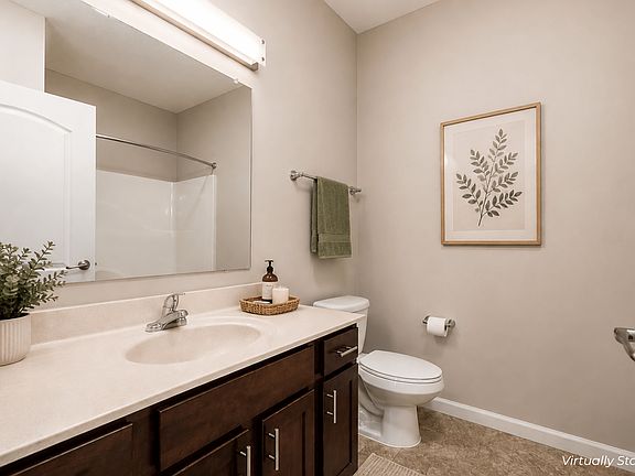 5th image of 160 W Wilson Bridge Rd APT 339