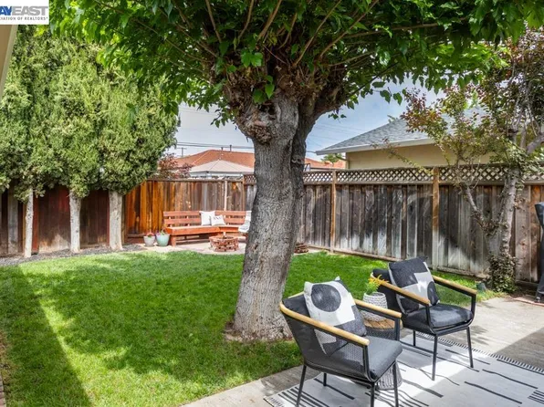 924 Lambaren Ave, Livermore, CA 94551