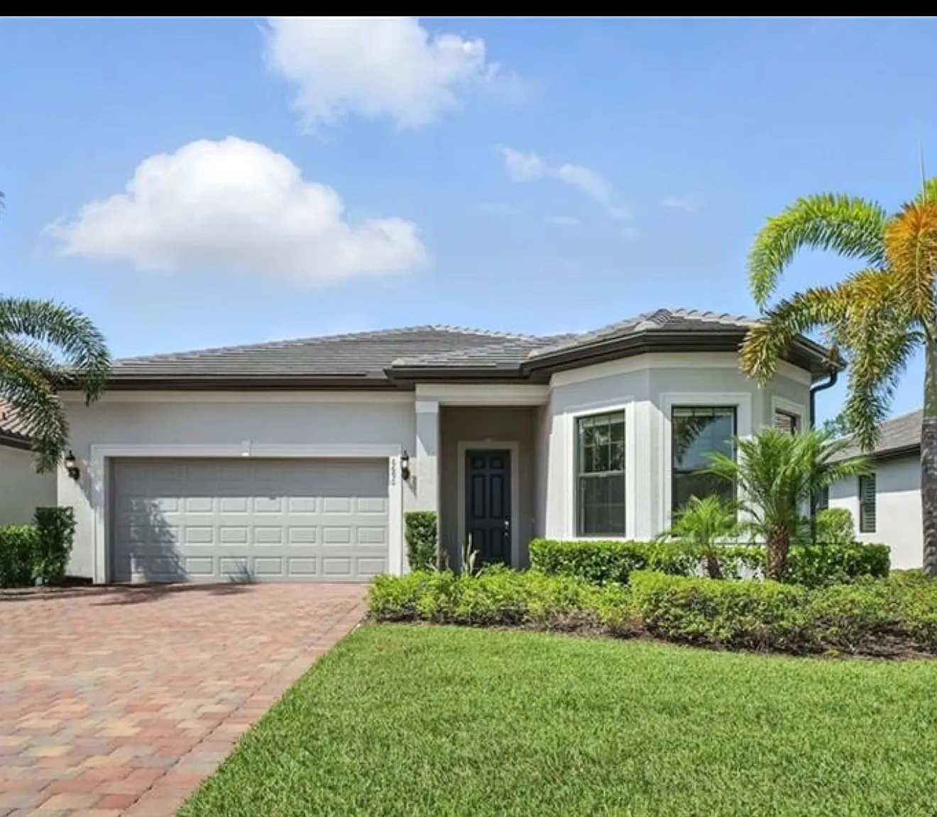 3 bed, 2.5 bath, 2100 sqft, $6,000 — Photo 1