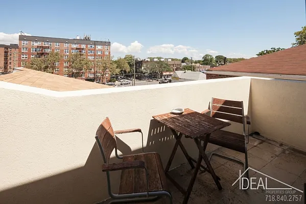 Sold by Ideal Properties Group | media 14