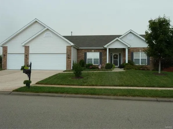 3837 Appaloosa Dr, Swansea, IL 62226