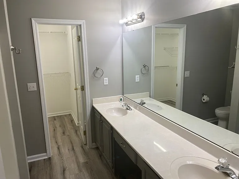 8743 Fox Chase Ln — Photo 12