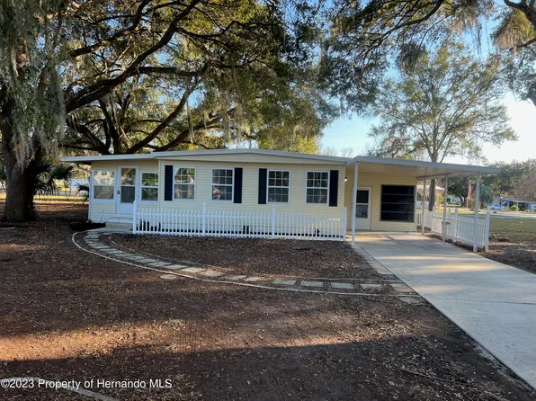 29 Bobcat Trl, Wildwood, FL 34785