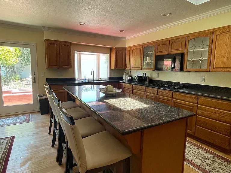 1746 Sattler Dr — Photo 3